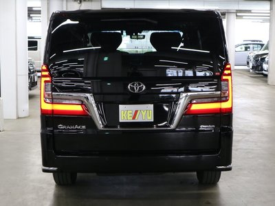 TOYOTA GRAND ACE - 10