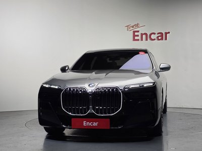 BMW 7 SERIES - 2