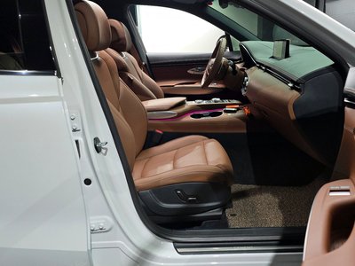 صورة مصغرة 11 لـ 2023 Genesis GV70