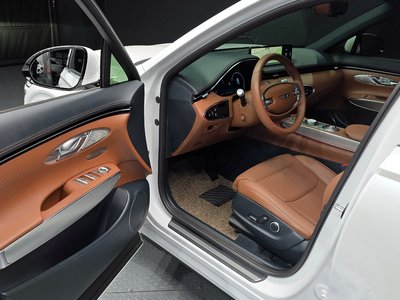 2023 Genesis GV70 photo 10