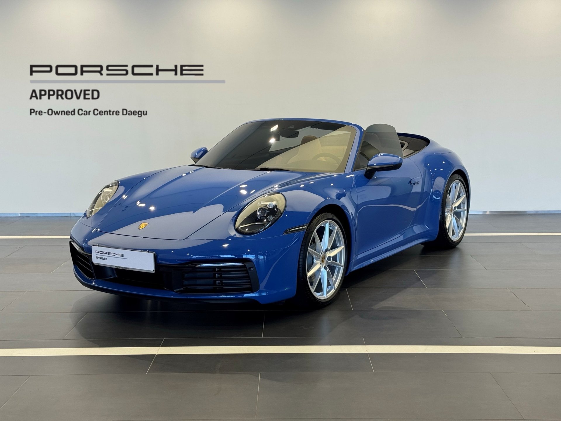 PORSCHE 911 - View 1