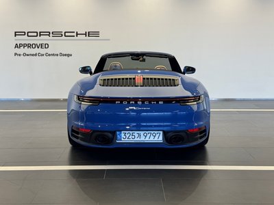 PORSCHE 911 - 6