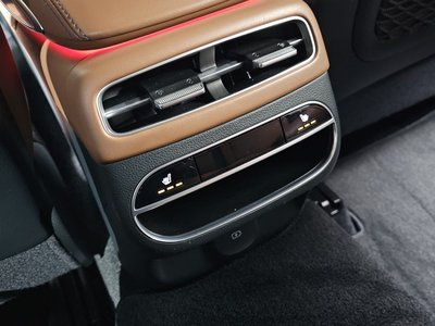 2022 Genesis GV70 — миниатюра 18