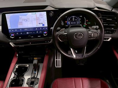صورة مصغرة 30 لـ 2023 Lexus RX