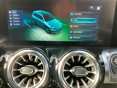 2024 Mercedes-BENZ GLB thumbnail 40