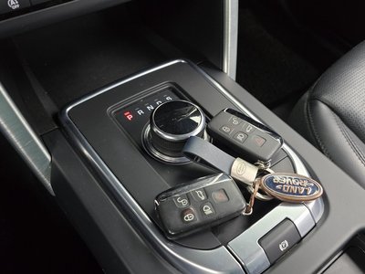 LAND ROVER DISCOVERY SPORT - 9