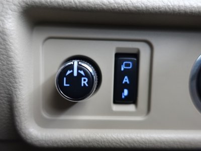 2023 Toyota LAND CRUISER PRADO 缩略图 30