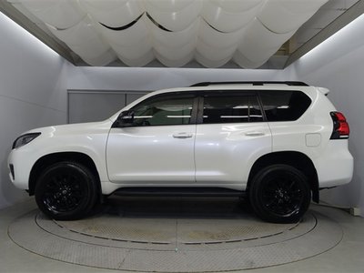 صورة 2 لـ 2023 Toyota LAND CRUISER PRADO