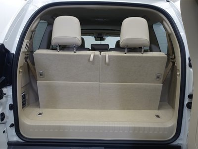 صورة 9 لـ 2023 Toyota LAND CRUISER PRADO