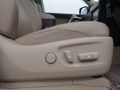 صورة 6 لـ 2023 Toyota LAND CRUISER PRADO