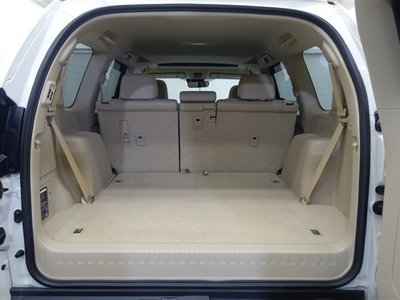 صورة 10 لـ 2023 Toyota LAND CRUISER PRADO