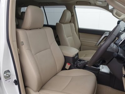 صورة 5 لـ 2023 Toyota LAND CRUISER PRADO