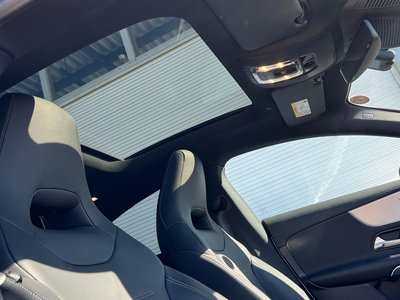 MERCEDES-BENZ CLA - 10