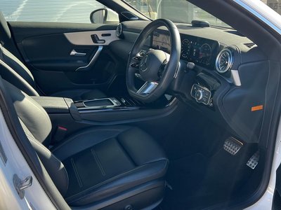 MERCEDES-BENZ CLA - 9