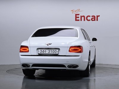 BENTLEY FLYING SPUR - 3