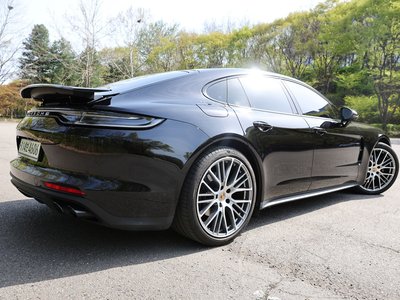 PORSCHE PANAMERA - 7