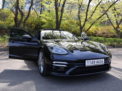 PORSCHE PANAMERA - 5