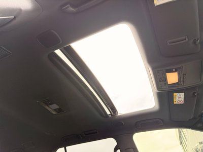 TOYOTA LAND CRUISER 200 - 3