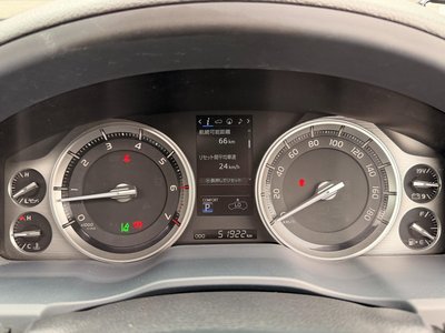 TOYOTA LAND CRUISER 200 - 6