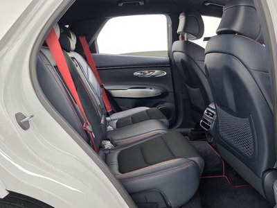 2022 Genesis GV70 — миниатюра 17