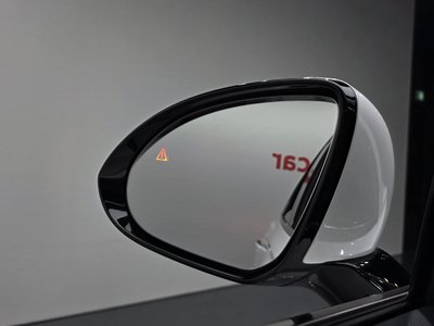 2022 Genesis GV70 — миниатюра 19