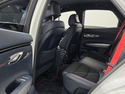 2022 Genesis GV70 — миниатюра 18