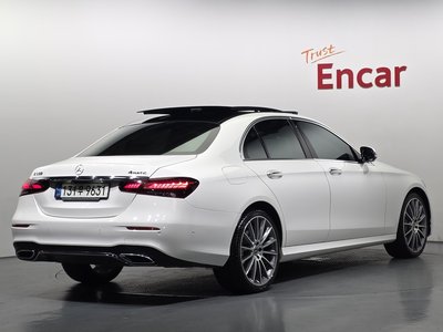 2021 Mercedes-BENZ E-CLASS 照片 4