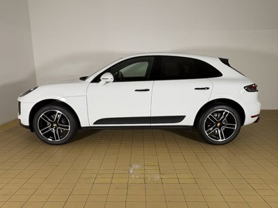 2020 Porsche MACAN photo 2