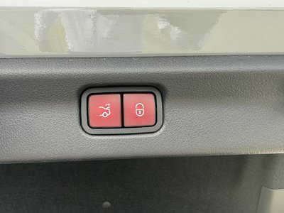 2023 Mercedes-BENZ EQE 缩略图 26