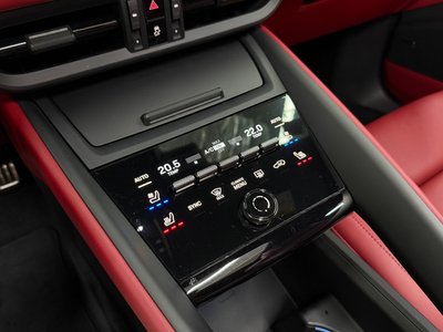 2025 Porsche MACAN 缩略图 17