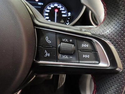 2021 ALFA Romeo JULIA — миниатюра 17