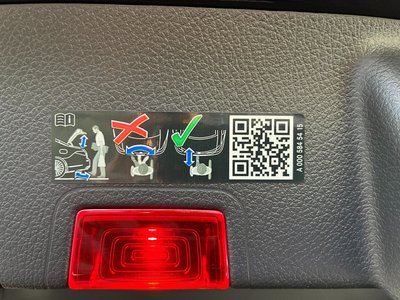 MERCEDES-BENZ GLA - 9