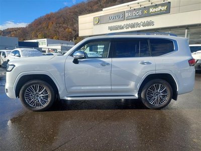 TOYOTA LAND CRUISER 300 - 6