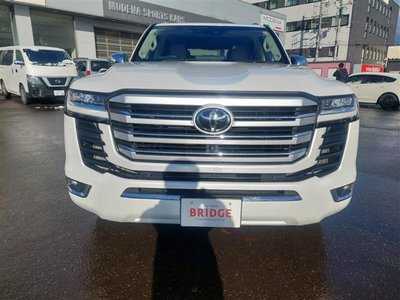 TOYOTA LAND CRUISER 300 - 3