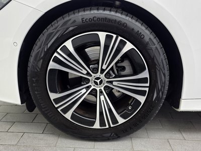 MERCEDES-BENZ E-CLASS - 6