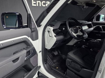 LAND ROVER DEFENDER - 10