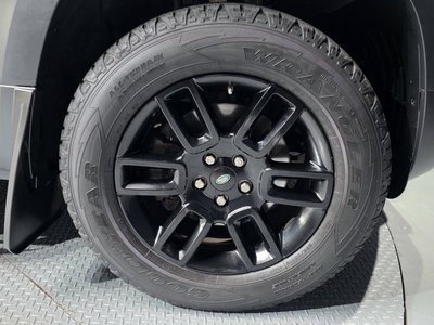 LAND ROVER DEFENDER - 6