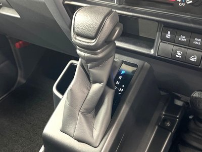 2026 Toyota LAND CRUISER 70 — миниатюра 34