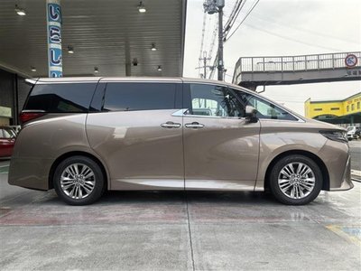 TOYOTA ALPHARD - 5