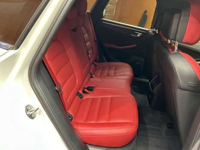 PORSCHE MACAN - 9