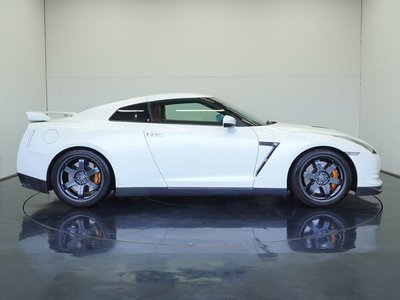 NISSAN GT-R - 5