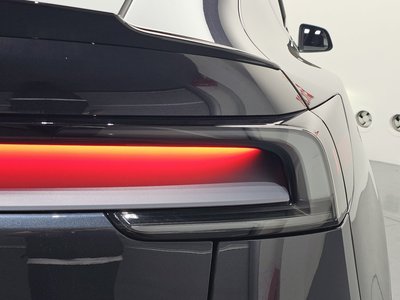 TESLA MODEL Y - 10