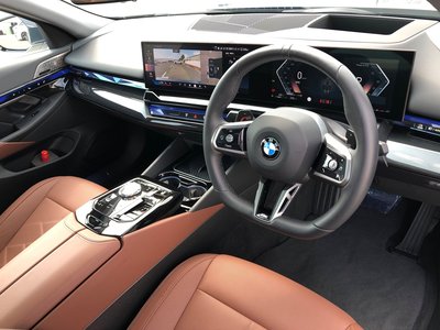 2025 BMW 5 SERIES 缩略图 26