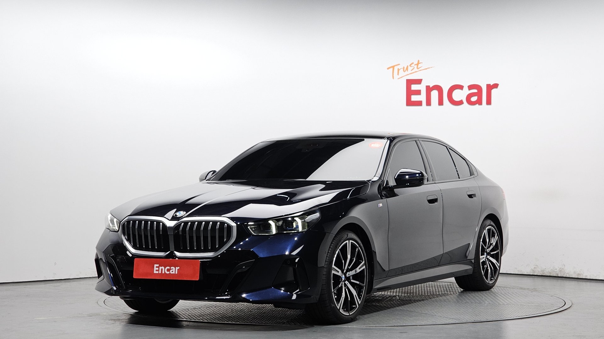 BMW 5 SERIES - View 1