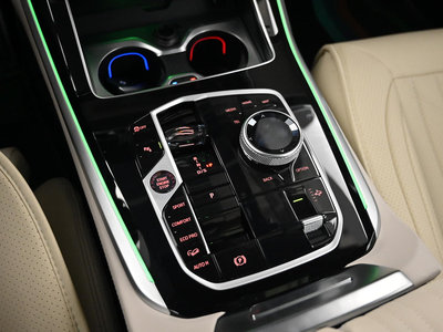 2025 BMW X5 — миниатюра 20