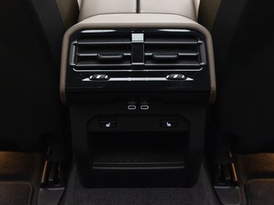 2025 BMW 5 SERIES — миниатюра 19