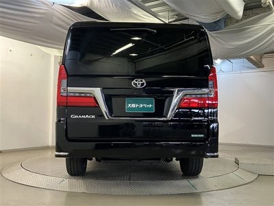 TOYOTA GRAND ACE - 7