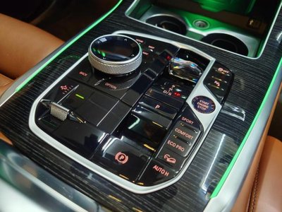 2025 BMW X7 缩略图 20