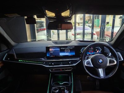 2025 BMW X7 缩略图 8