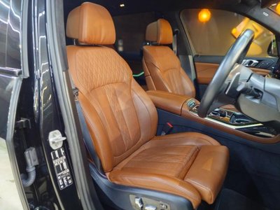 2025 BMW X7 缩略图 10